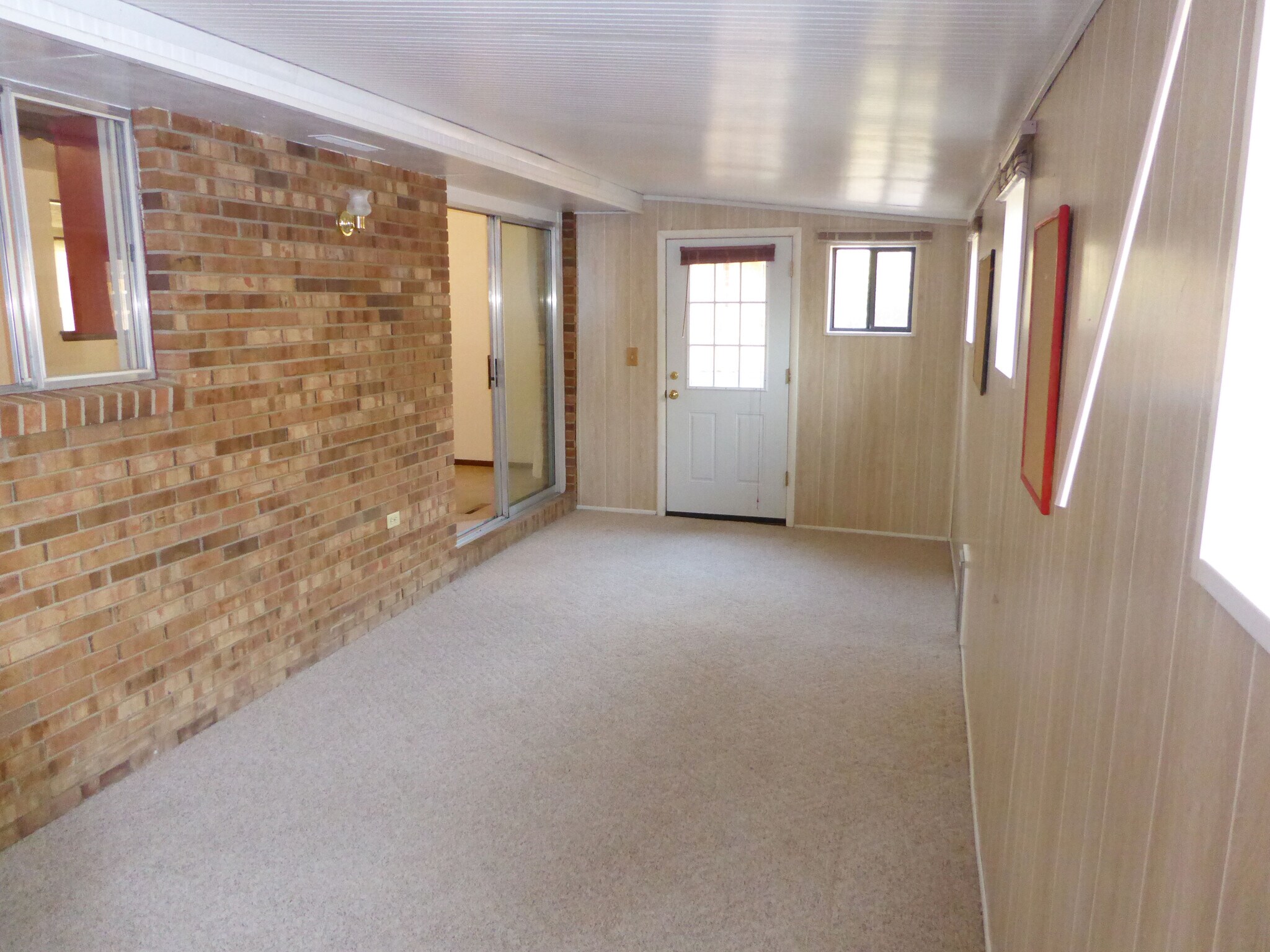 Building Photo - 331 Juniper Pl