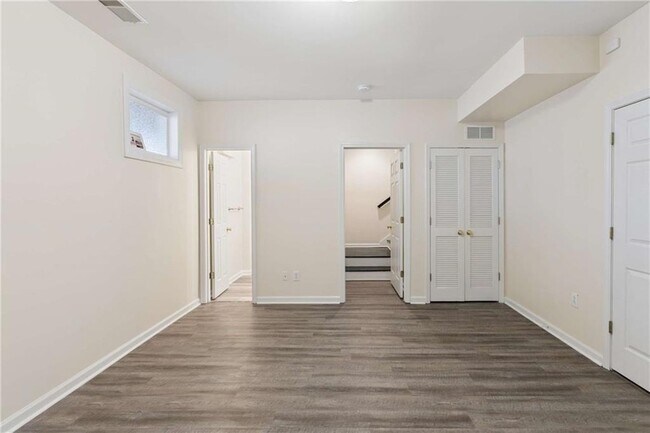 Building Photo - 610 Vinings Estates Dr SE