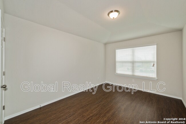 Building Photo - 108 Fabarm Ln