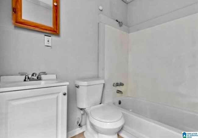 Building Photo - 3117 Beulah Ave SW