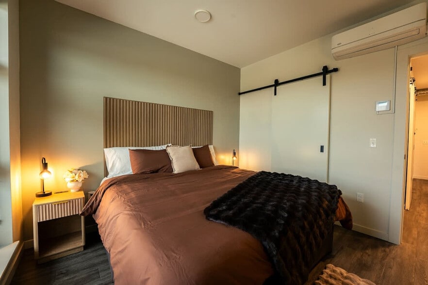 Building Photo - 111 S Adams St