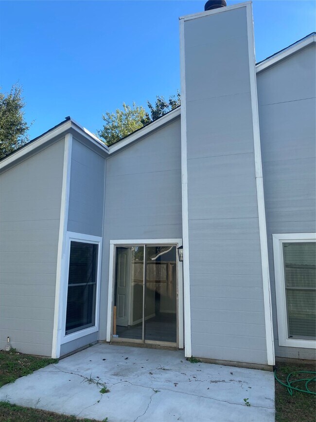 Building Photo - 7519 San Benito Dr