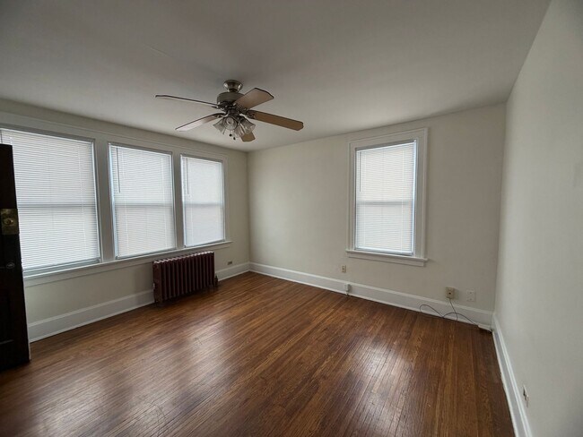 Building Photo - 6611 Kennedy Ave