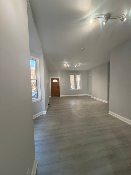 Living room - 4924 Hazel Ave