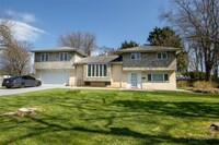 Building Photo - 31 Cherrywood Dr