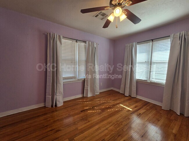 Building Photo - 3832 NW 17th St