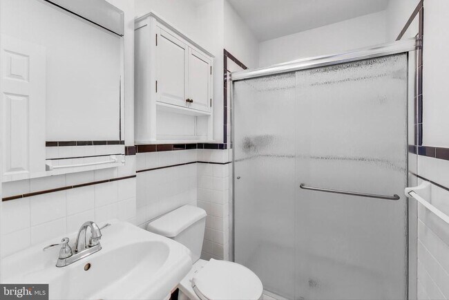 Building Photo - 1325 Chetworth Ct