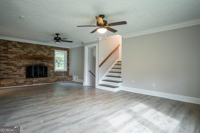 Building Photo - 1030 Carriage Hill Rd