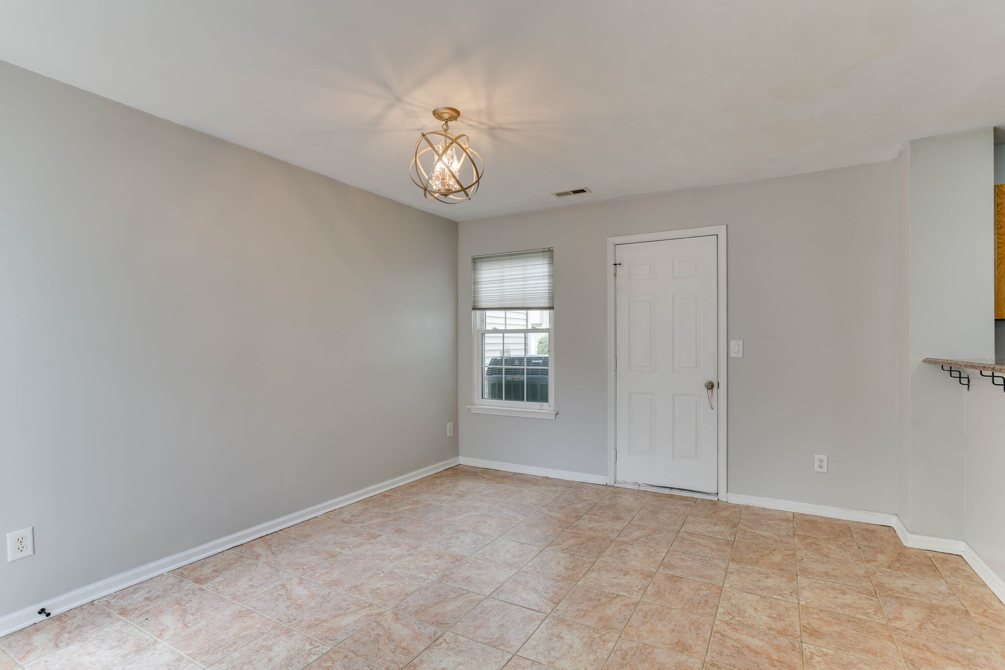 Building Photo - 1553 Wynd Crest Way