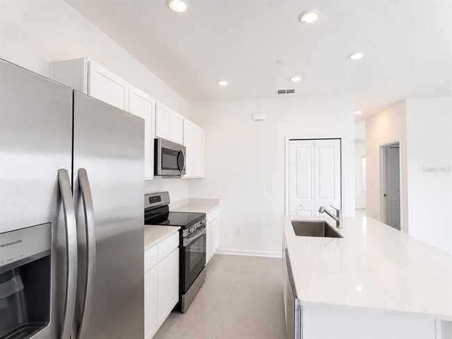 Building Photo - 2156 Rider Rain Ln