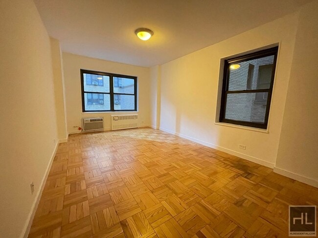 Building Photo - 412 E 55th St