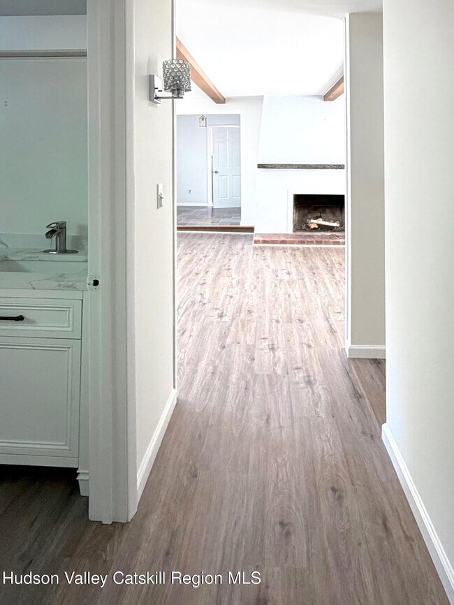 Building Photo - 13 Heyden Rd