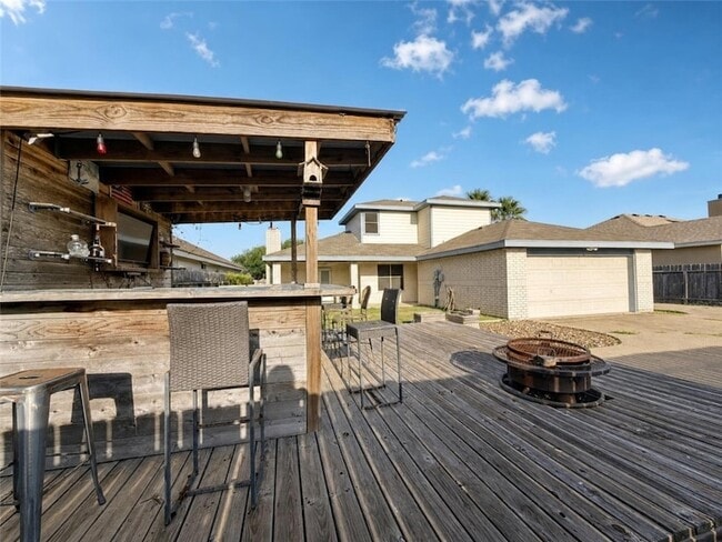 Building Photo - 15334 Barataria Dr