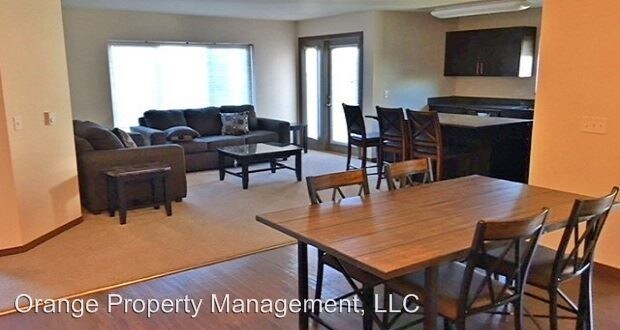 Building Photo - 1406 Main St N