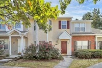 Building Photo - 915 Par One Ct
