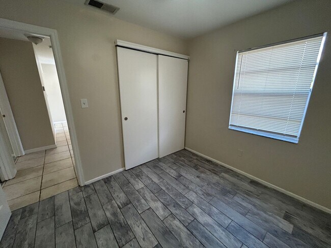 Building Photo - 13461 Fifth Street