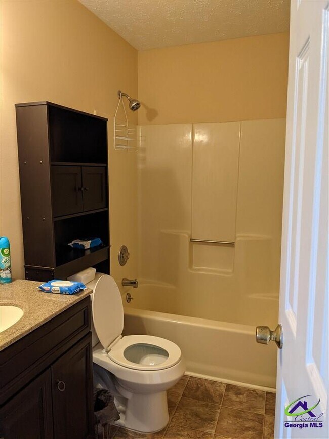 Building Photo - 100 Wrights Mill Cir