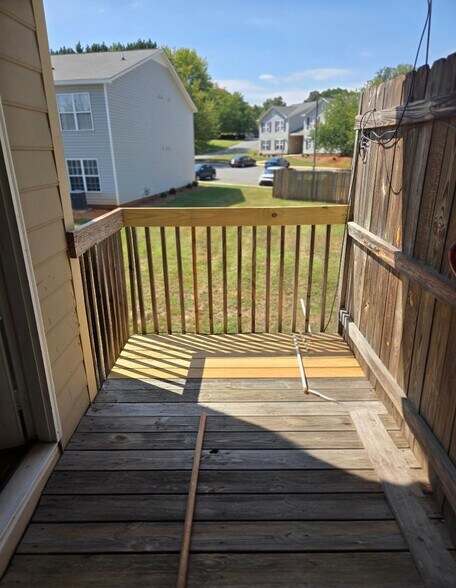 Building Photo - 11 Meadowood Glen Way