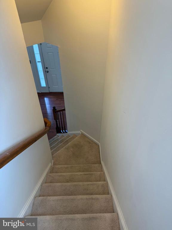 Building Photo - 120 Woodman Ct