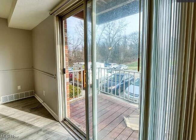 Building Photo - 4383 Inner Cir Dr