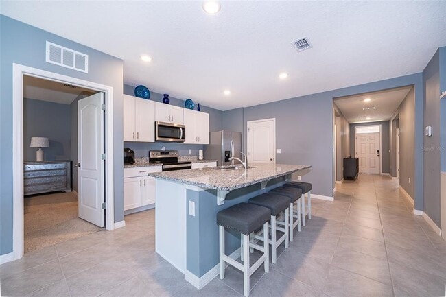 Building Photo - 531 Emily Gln St