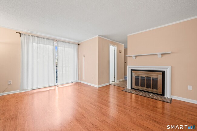 Building Photo - 18 Dutton Pl Way