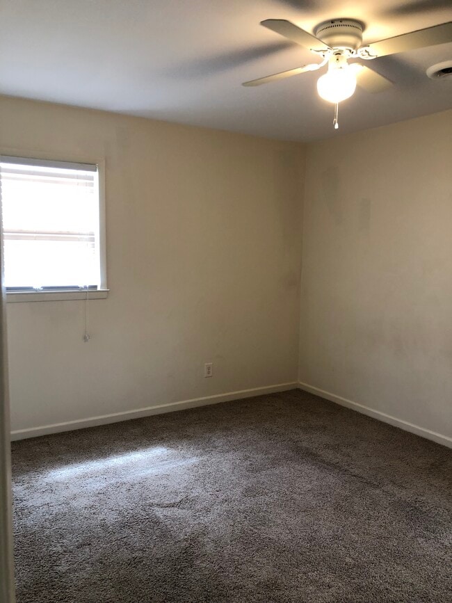 Building Photo - 5206 Sardou Rd