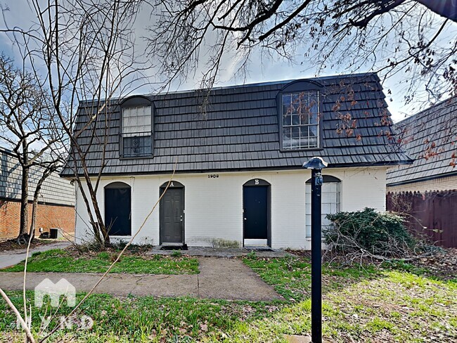 Building Photo - 1908 W Sanford St