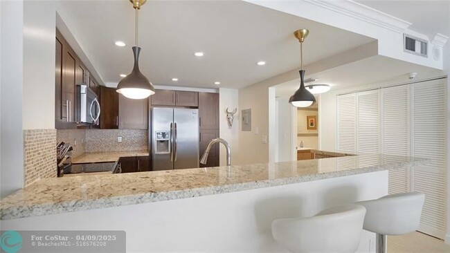 Building Photo - 3900 Galt Ocean Dr