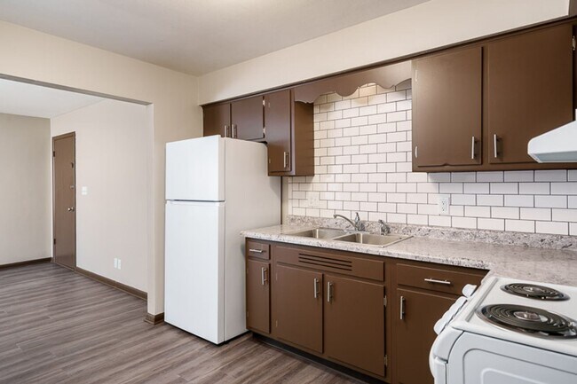 Building Photo - 3220/3222 Darwood Drive