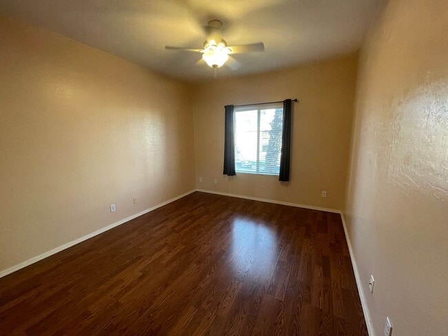 Building Photo - $1,550 2-3 Bedroom For Lease With Community Heated Pool & Spa in 85207!