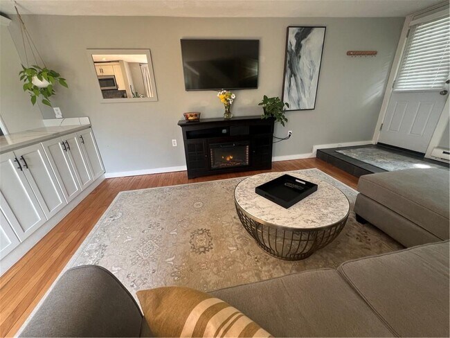 Building Photo - 16 Dudley Ave