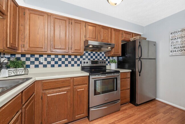 Building Photo - Condo Close to Downtown Frederick