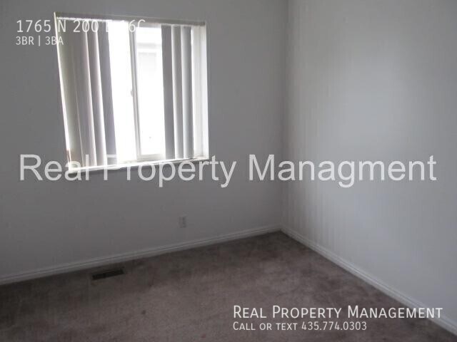 Building Photo - 1765 N 200 E