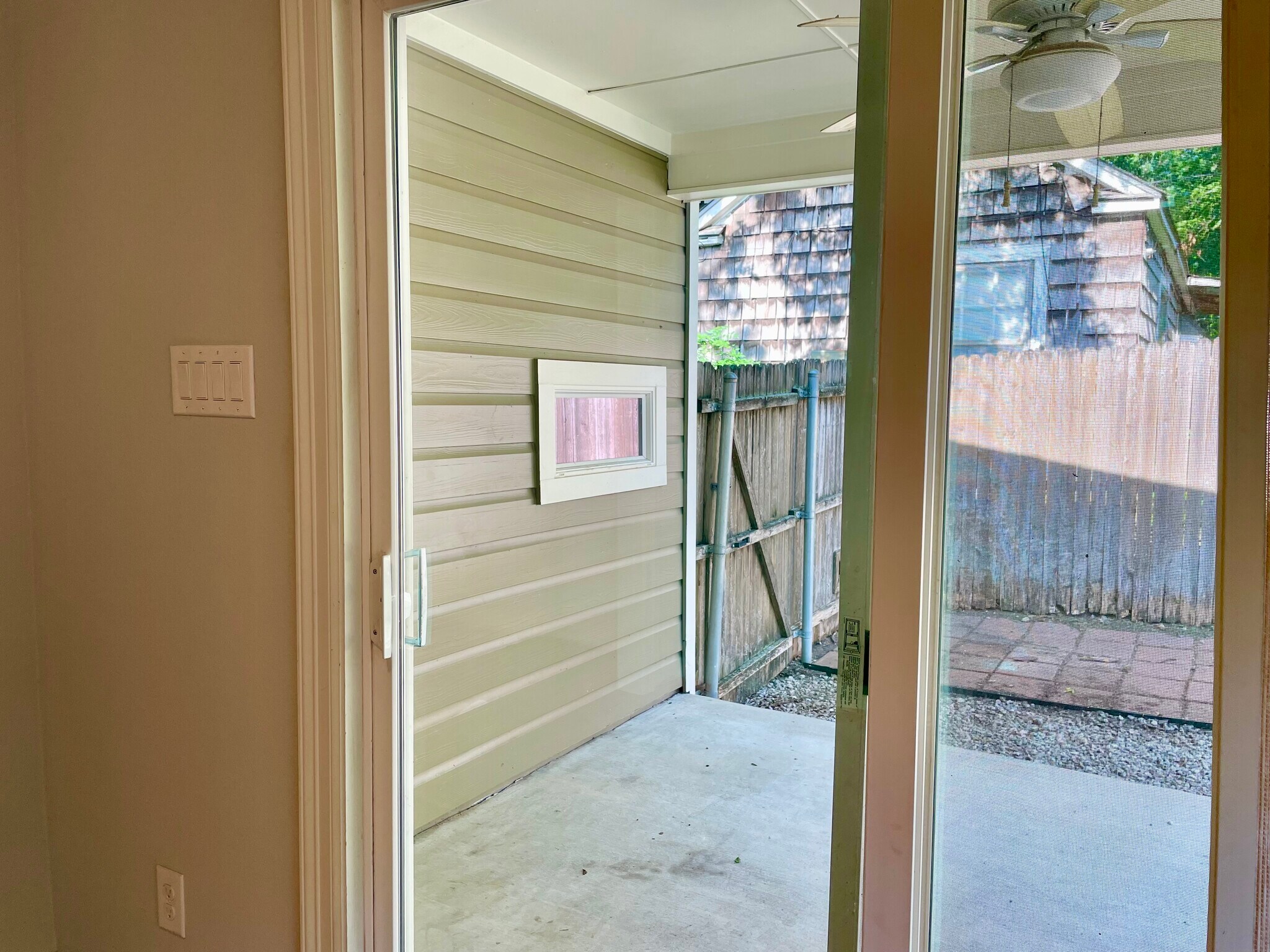 Building Photo - 3716 Collinwood Ave
