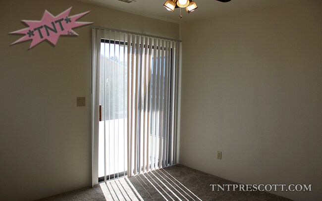 Building Photo - Home in Cliff Rose HOA ~ Winter Special!!