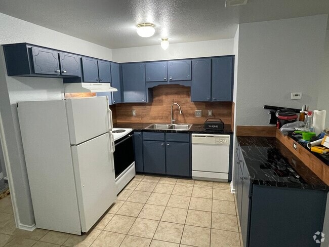 Building Photo - 4408 Mattie Dr