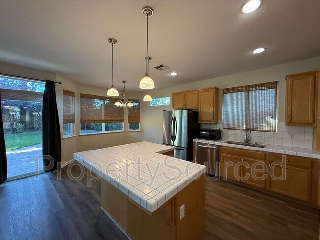 Building Photo - 2080 Picadilly Ct