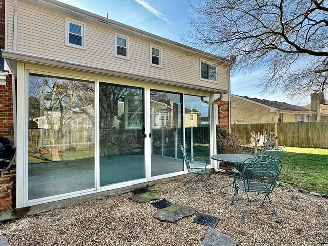 Building Photo - READY NOW!! Updated 5-Bedroom Home w/Fenced Backyard, Attached Garage  & Sunroom - Pet Friendly!