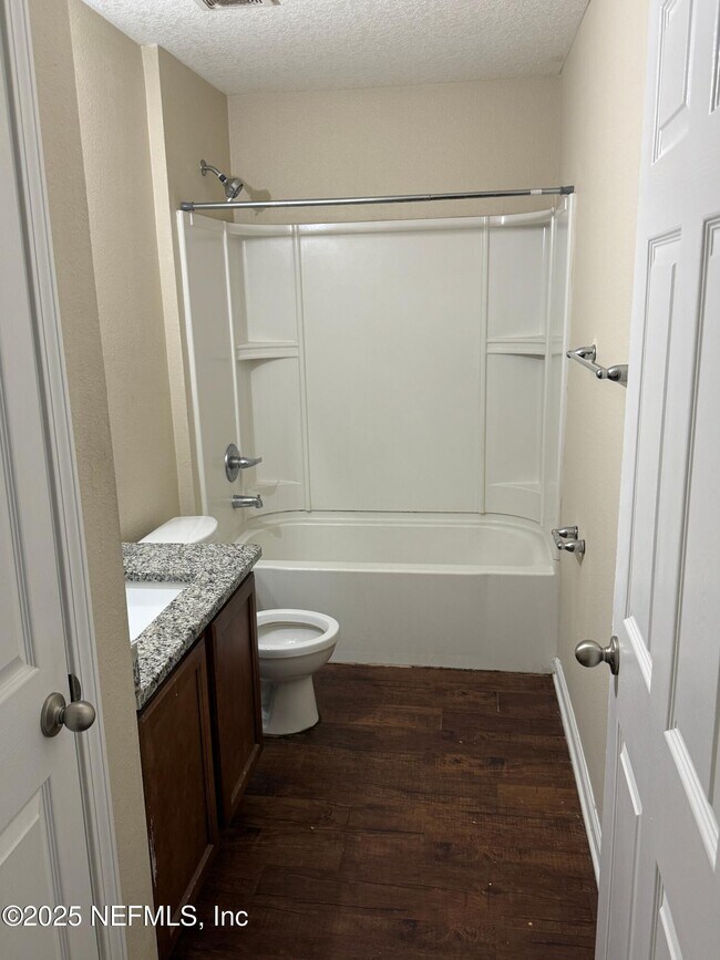 Building Photo - 8850 Southwest Ct