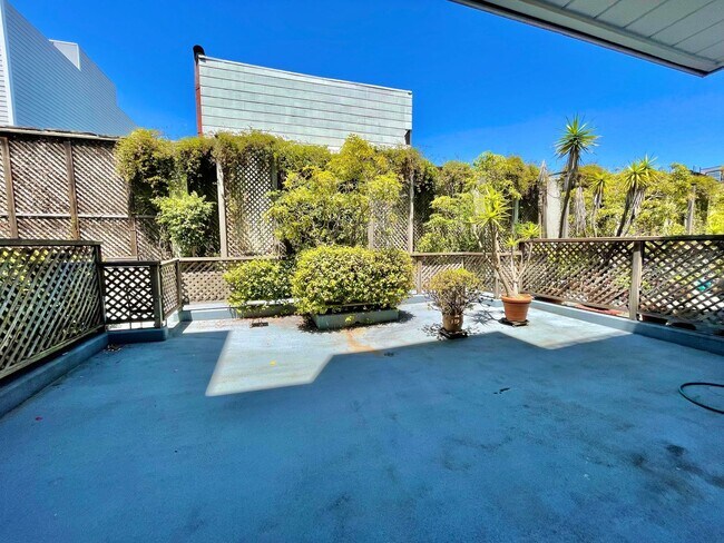 Building Photo - 2BR/2BA North Beach Condo W/Private, Huge Terrace, Parking! In-Unit Laundry! Storage! PROGRESSIVE