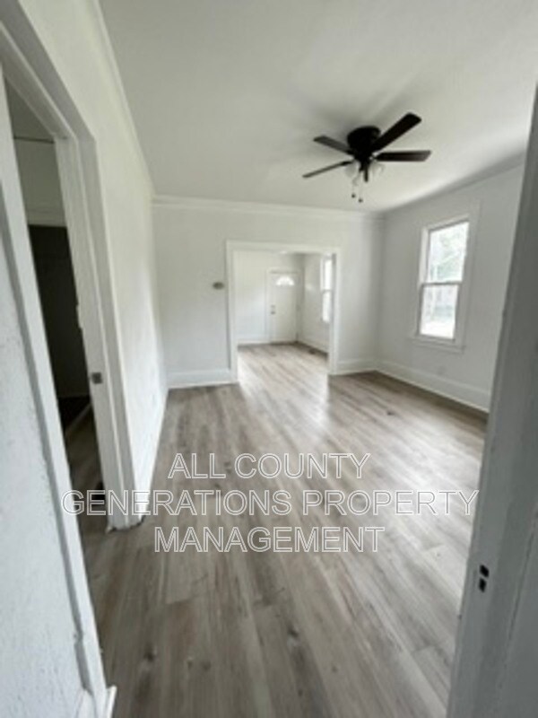 Building Photo - 1230 Norwood Rd