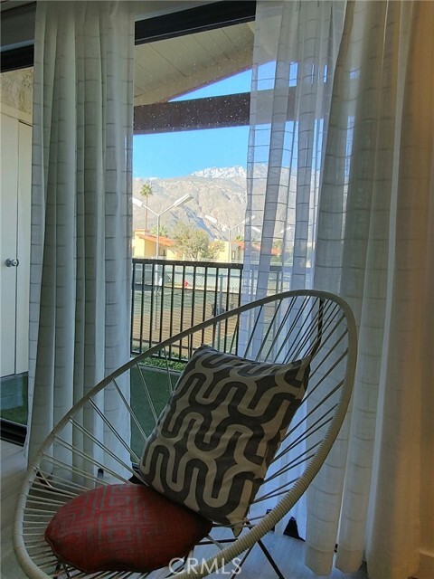 Building Photo - 1421 N Sunrise Way