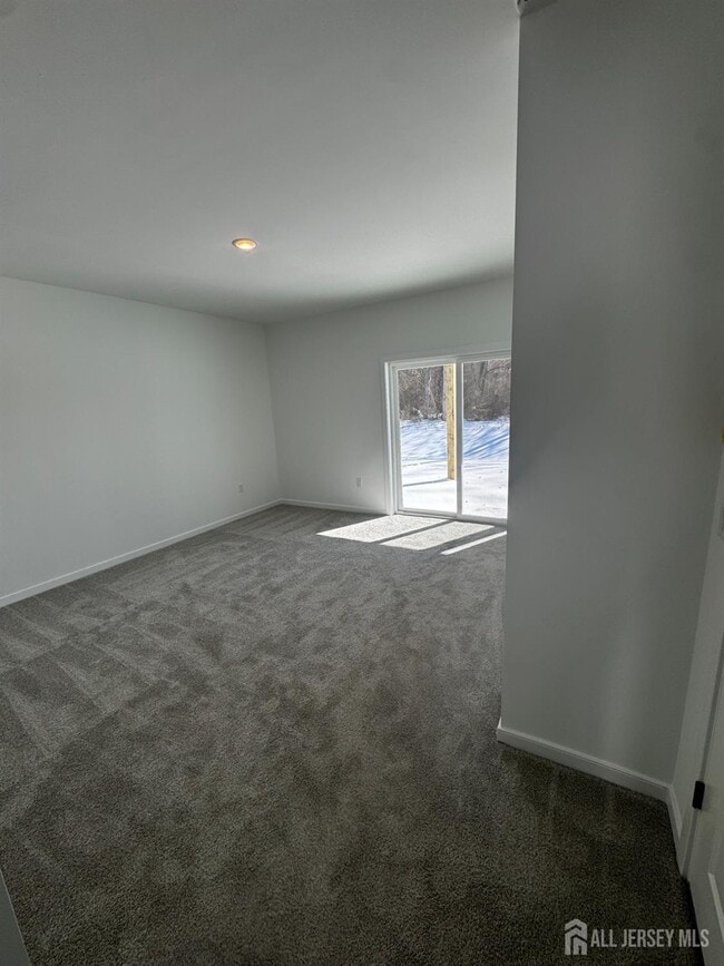 Building Photo - 59 Basswood St