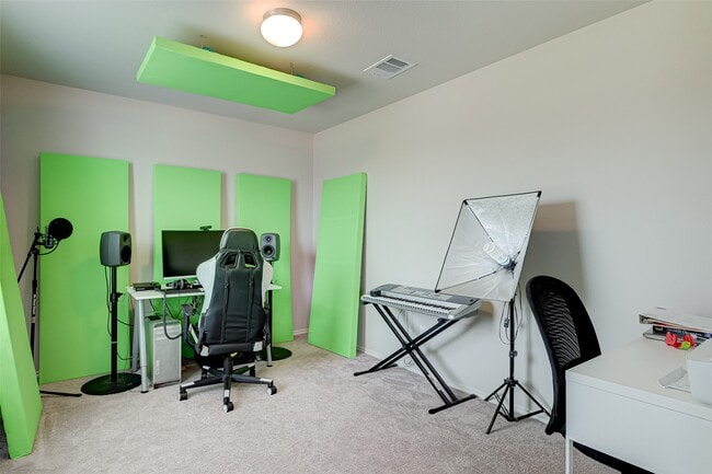 Building Photo - 23322 Dovetail Colony Ct