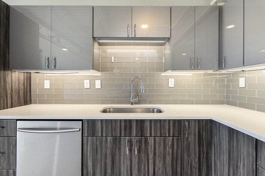 Building Photo - 367 Auden Ave