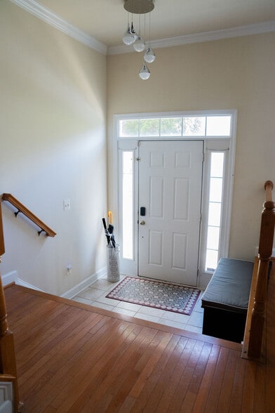 Entrance door - 604 Kingfisher Ave