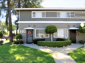 Building Photo - 587 Silverwood Ave