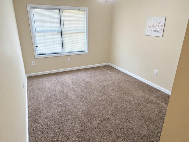 Building Photo - 3025 Sand Wedge Cir