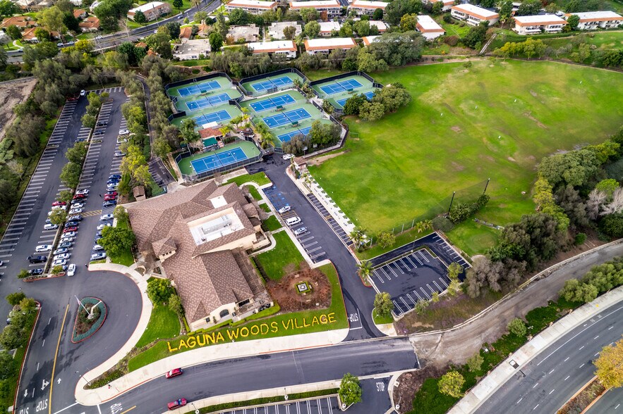 Building Photo - 3168 Via Vista